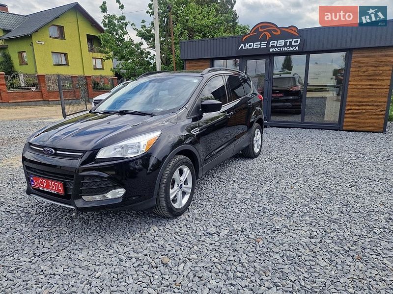 Позашляховик / Кросовер Ford Escape 2016 в Мостиській