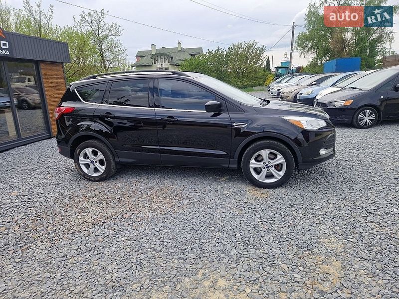 Позашляховик / Кросовер Ford Escape 2016 в Мостиській