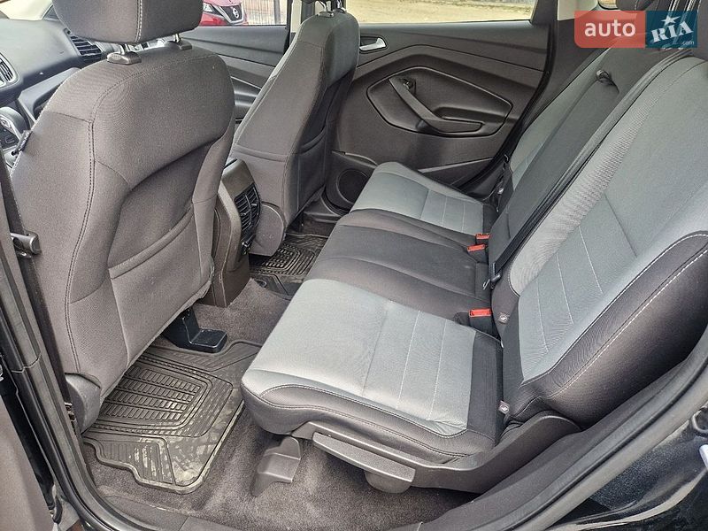 Позашляховик / Кросовер Ford Escape 2016 в Мостиській