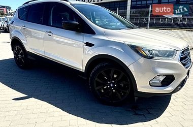 Внедорожник / Кроссовер Ford Escape 2017 в Львове