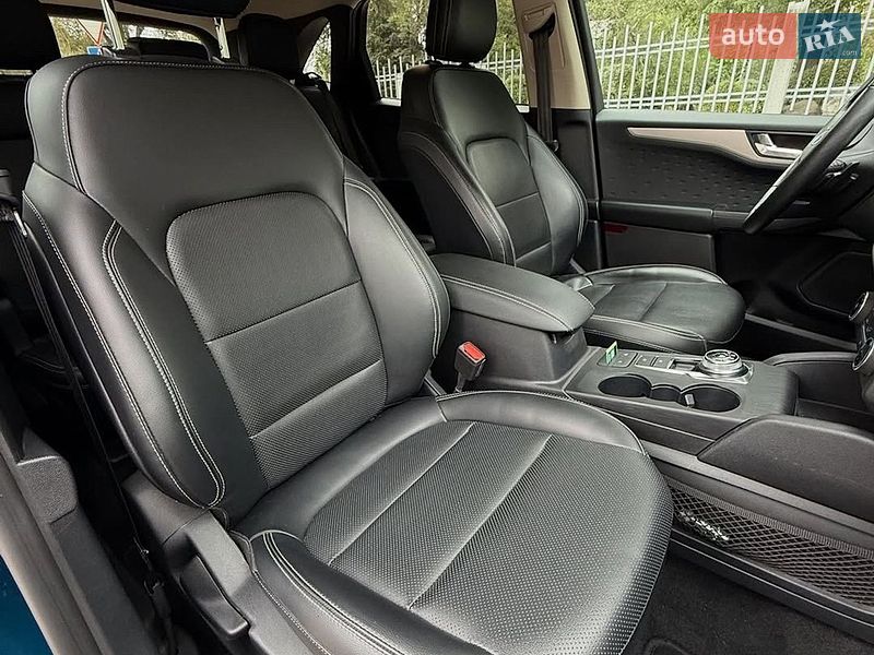 Внедорожник / Кроссовер Ford Escape 2020 в Львове