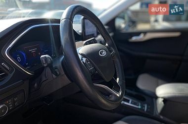 Внедорожник / Кроссовер Ford Escape 2021 в Киеве