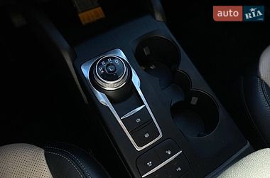 Внедорожник / Кроссовер Ford Escape 2021 в Киеве