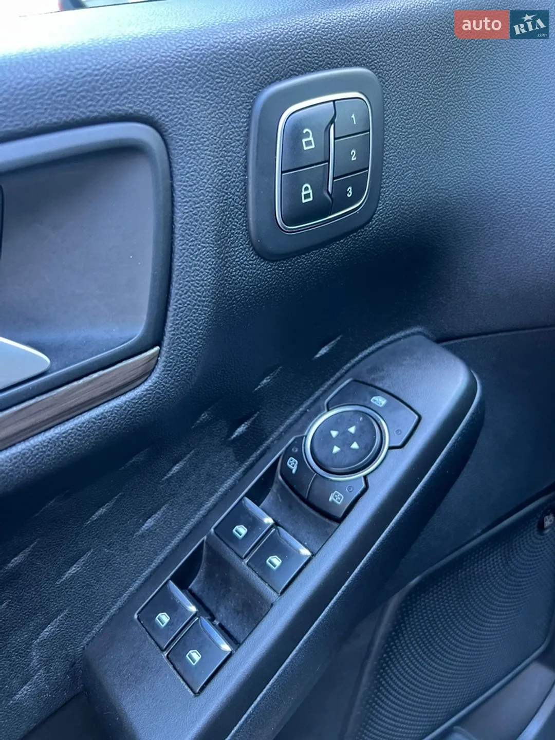 2020 Ford Escape - мініатюра 11