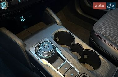Внедорожник / Кроссовер Ford Escape 2023 в Гайвороне
