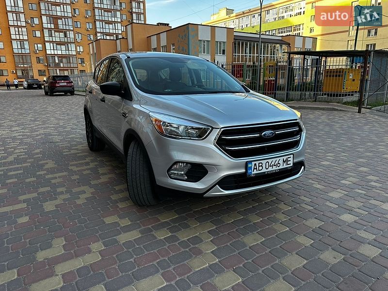 Позашляховик / Кросовер Ford Escape 2017 в Вінниці