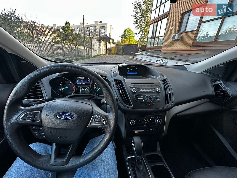 Позашляховик / Кросовер Ford Escape 2017 в Вінниці