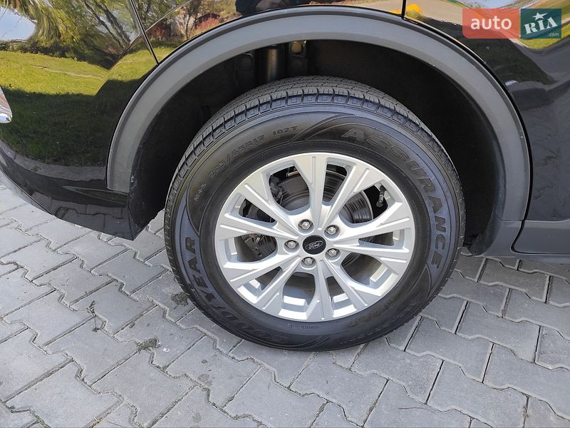 Позашляховик / Кросовер Ford Escape 2023 в Хмельницькому