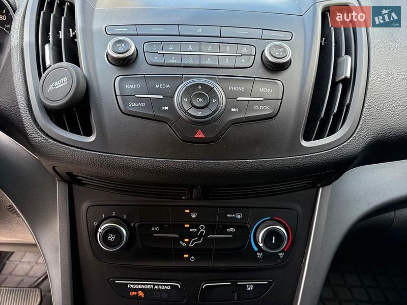 Внедорожник / Кроссовер Ford Escape 2019 в Стрые