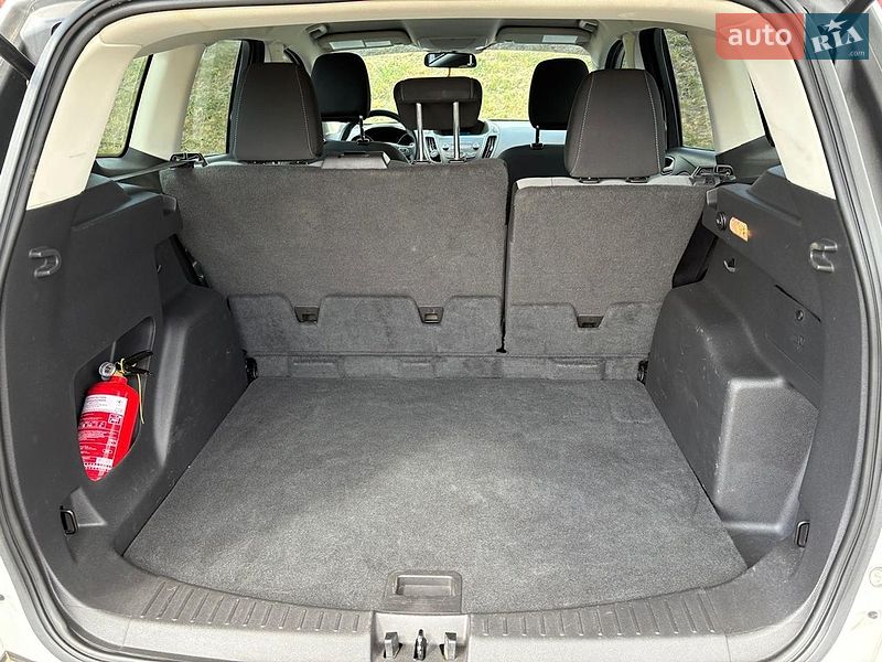 Внедорожник / Кроссовер Ford Escape 2019 в Стрые