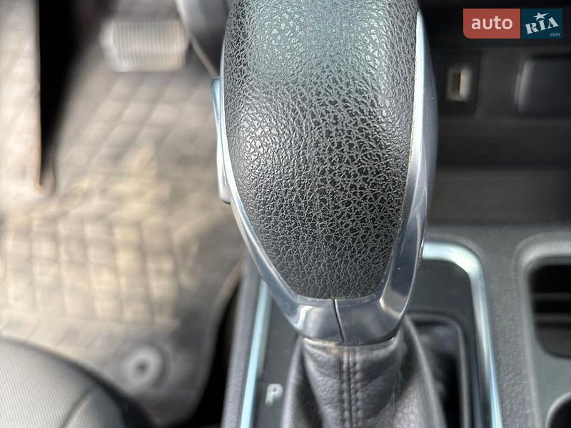 Внедорожник / Кроссовер Ford Escape 2019 в Стрые