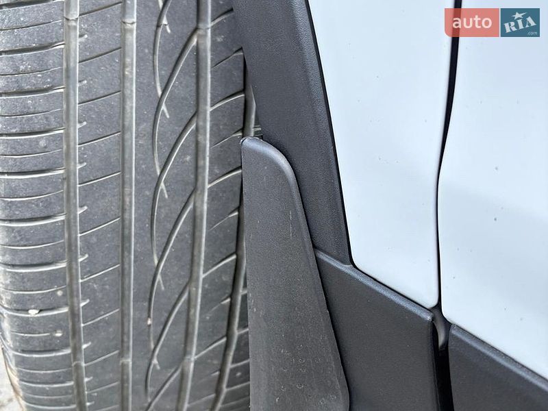 Внедорожник / Кроссовер Ford Escape 2019 в Стрые