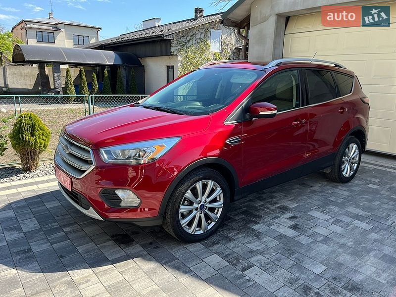 Внедорожник / Кроссовер Ford Escape 2017 в Каменке-Бугской