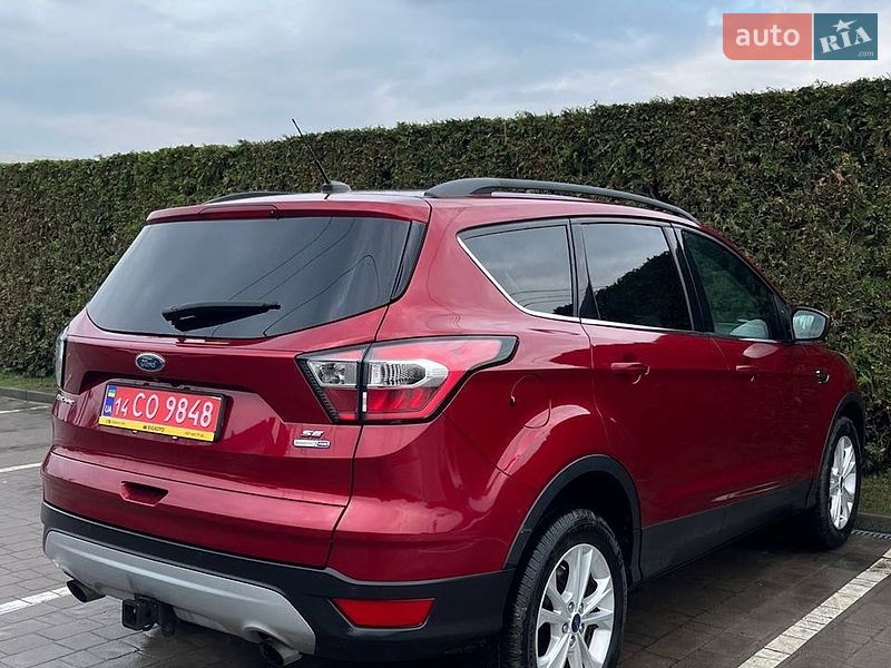 Позашляховик / Кросовер Ford Escape 2017 в Львові