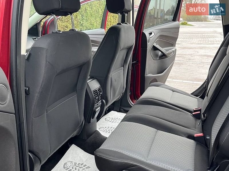 Позашляховик / Кросовер Ford Escape 2017 в Львові