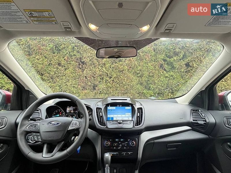 Позашляховик / Кросовер Ford Escape 2017 в Львові