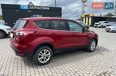 Позашляховик / Кросовер Ford Escape 2016 в Львові