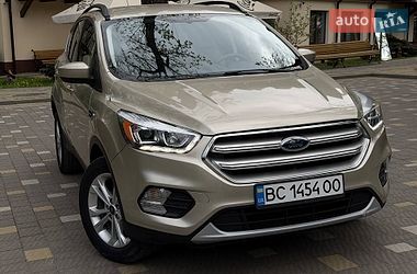 Позашляховик / Кросовер Ford Escape 2016 в Трускавці
