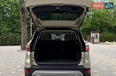 Позашляховик / Кросовер Ford Escape 2016 в Трускавці