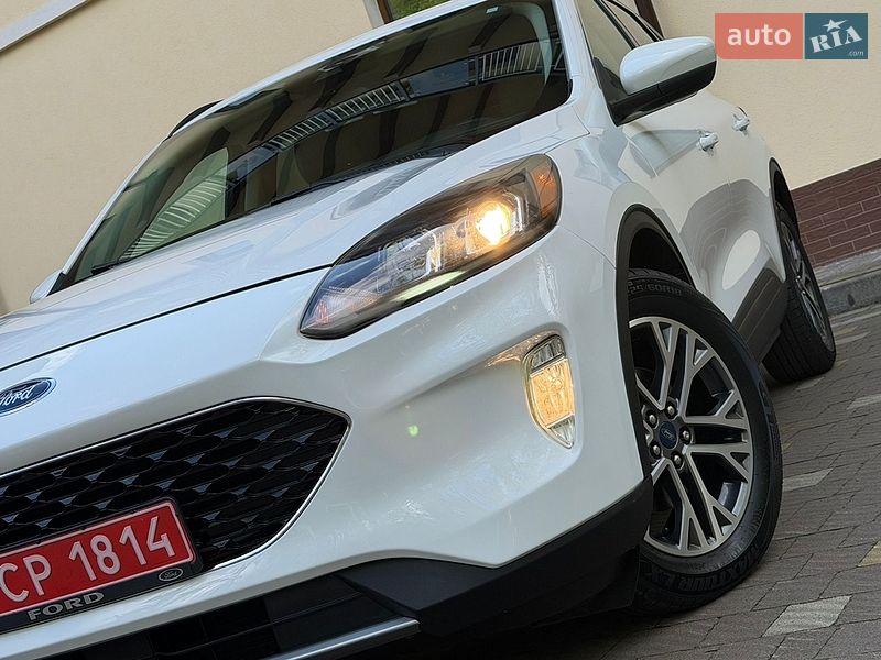 Позашляховик / Кросовер Ford Escape 2020 в Дрогобичі