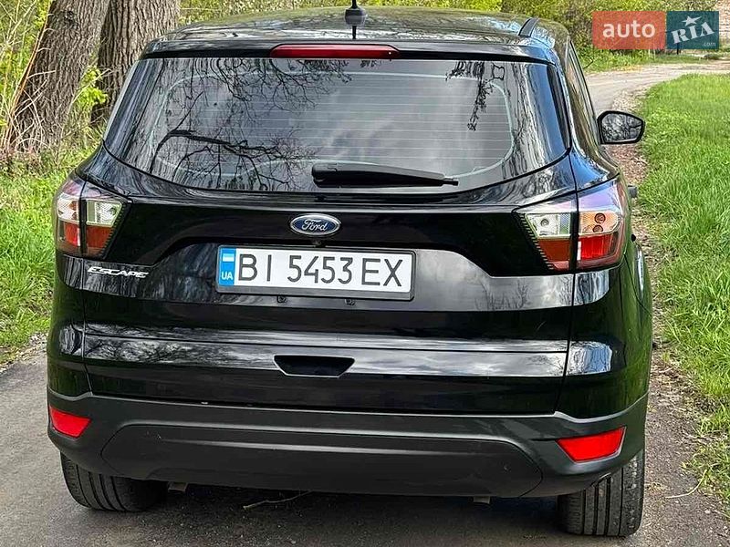 Позашляховик / Кросовер Ford Escape 2016 в Полтаві
