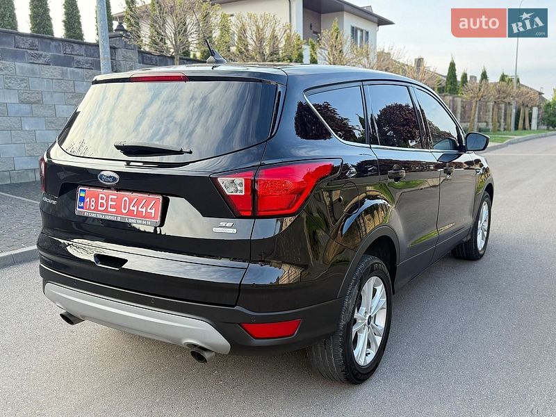 Внедорожник / Кроссовер Ford Escape 2019 в Ровно