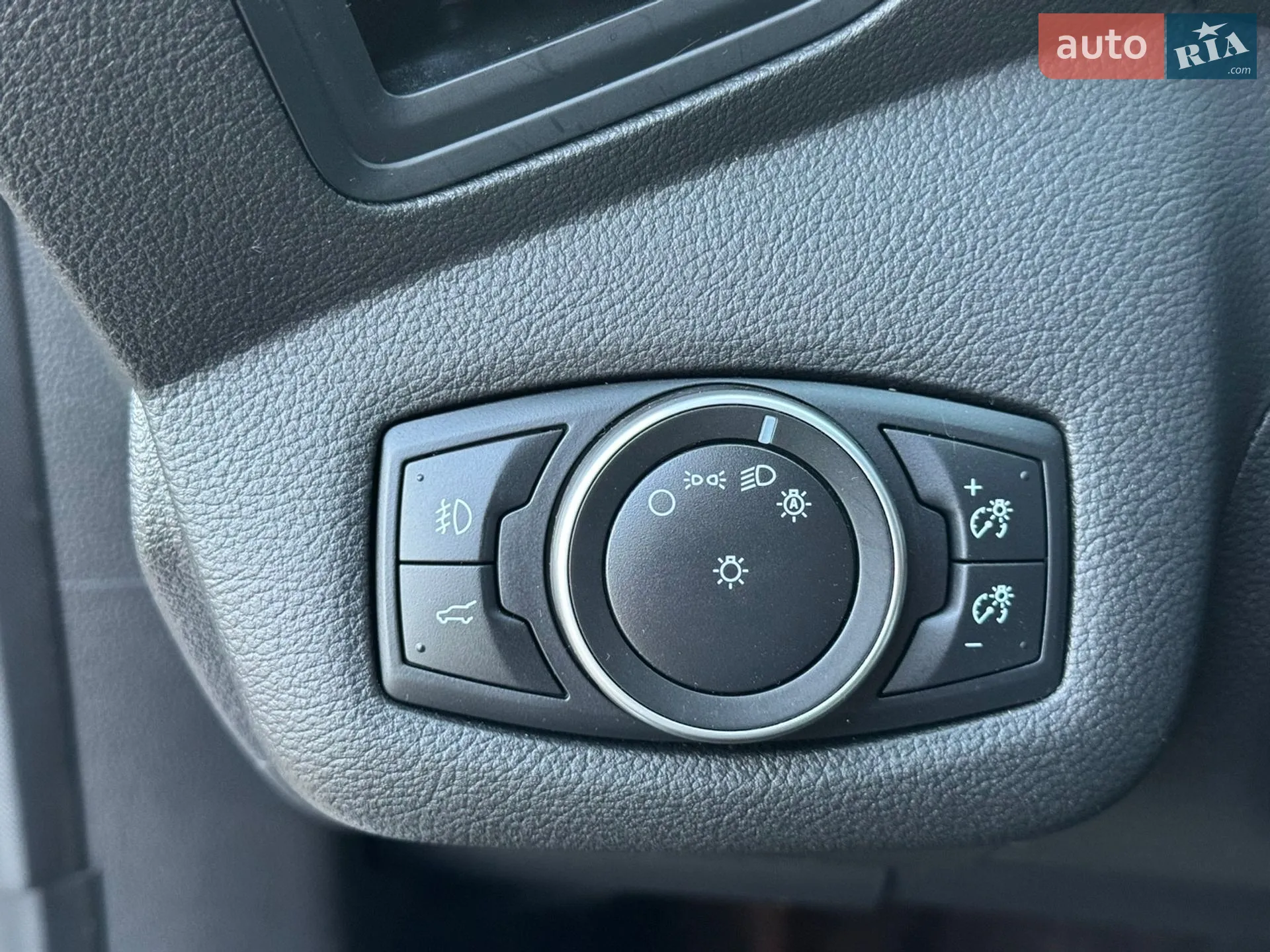 2017 Ford Escape - мініатюра 48