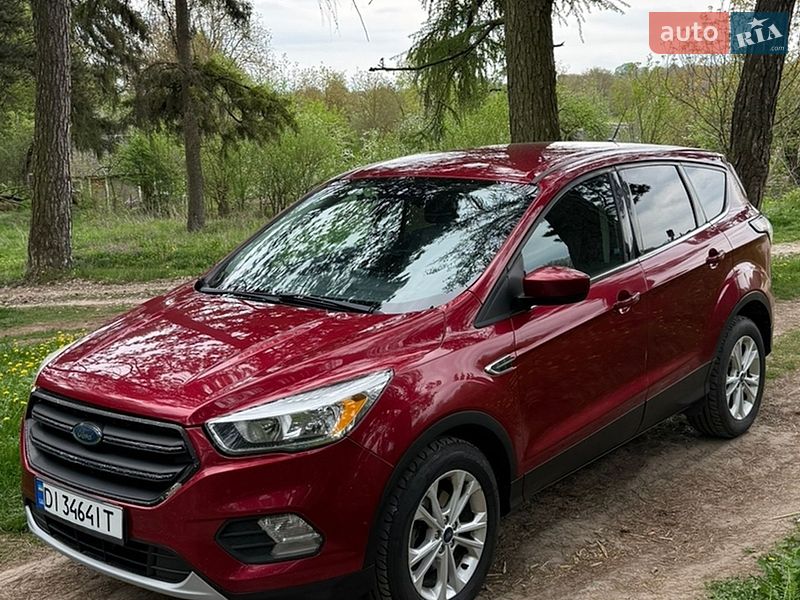 Позашляховик / Кросовер Ford Escape 2017 в Ярмолинцях
