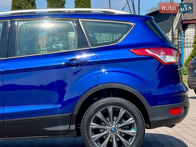 Позашляховик / Кросовер Ford Escape 2015 в Житомирі