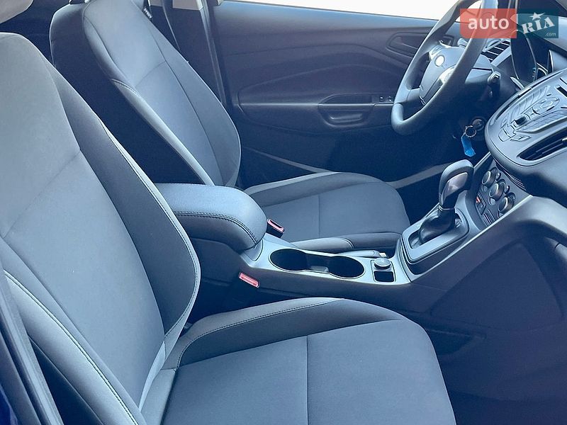 Позашляховик / Кросовер Ford Escape 2015 в Житомирі