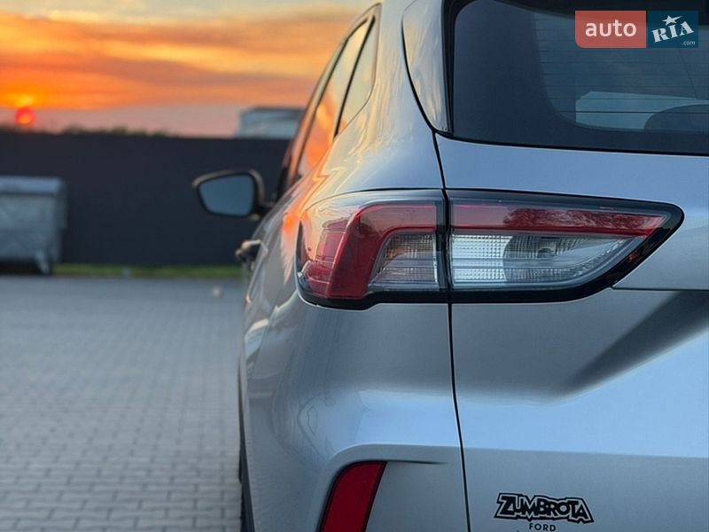 Внедорожник / Кроссовер Ford Escape 2020 в Владимире