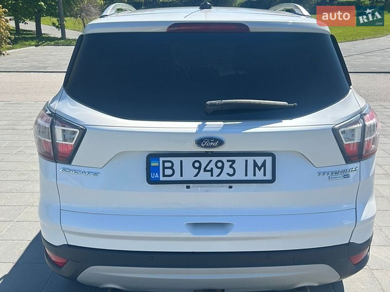 Внедорожник / Кроссовер Ford Escape 2017 в Светловодске