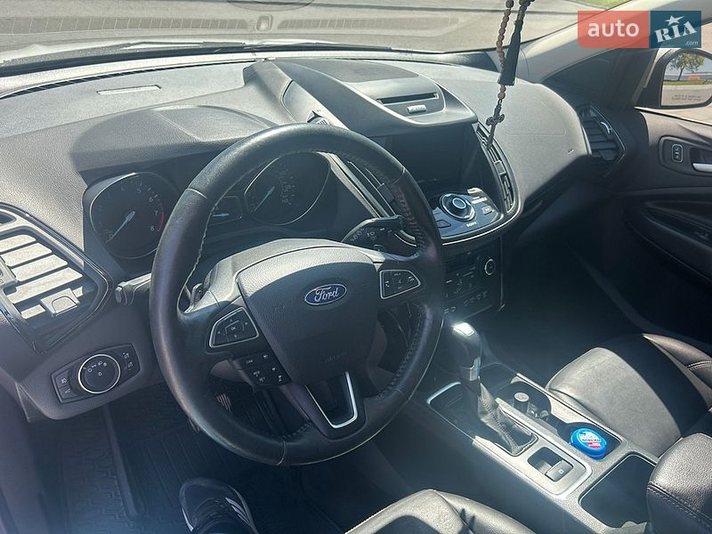 Внедорожник / Кроссовер Ford Escape 2017 в Светловодске