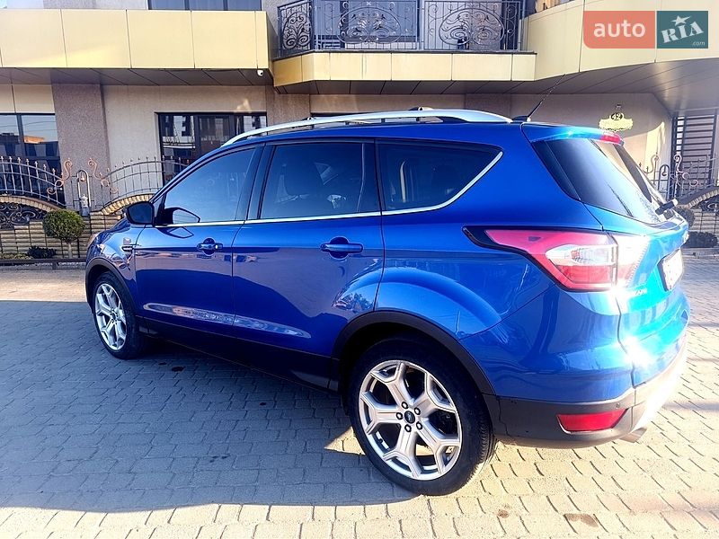 Внедорожник / Кроссовер Ford Escape 2017 в Шепетовке