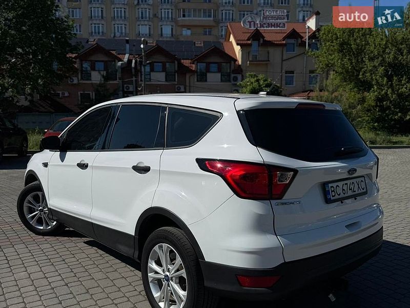 Позашляховик / Кросовер Ford Escape 2019 в Львові