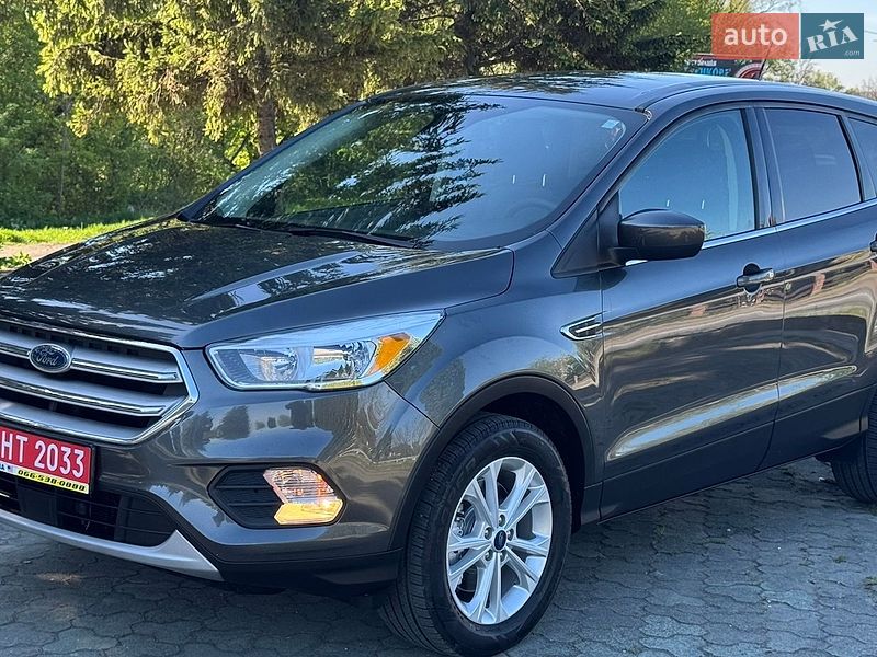Позашляховик / Кросовер Ford Escape 2019 в Дубні