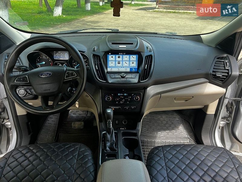 Позашляховик / Кросовер Ford Escape 2016 в Путилі