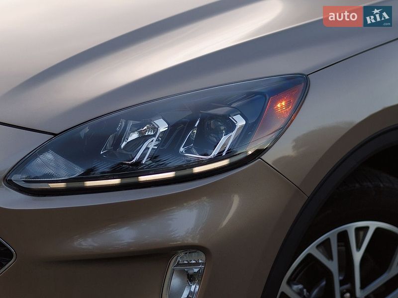 Внедорожник / Кроссовер Ford Escape 2021 в Дубно