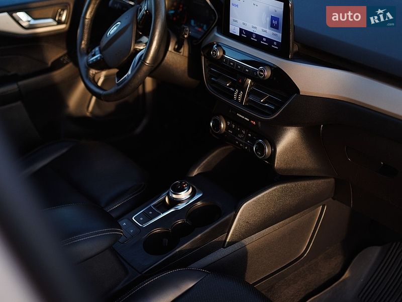 Внедорожник / Кроссовер Ford Escape 2021 в Дубно