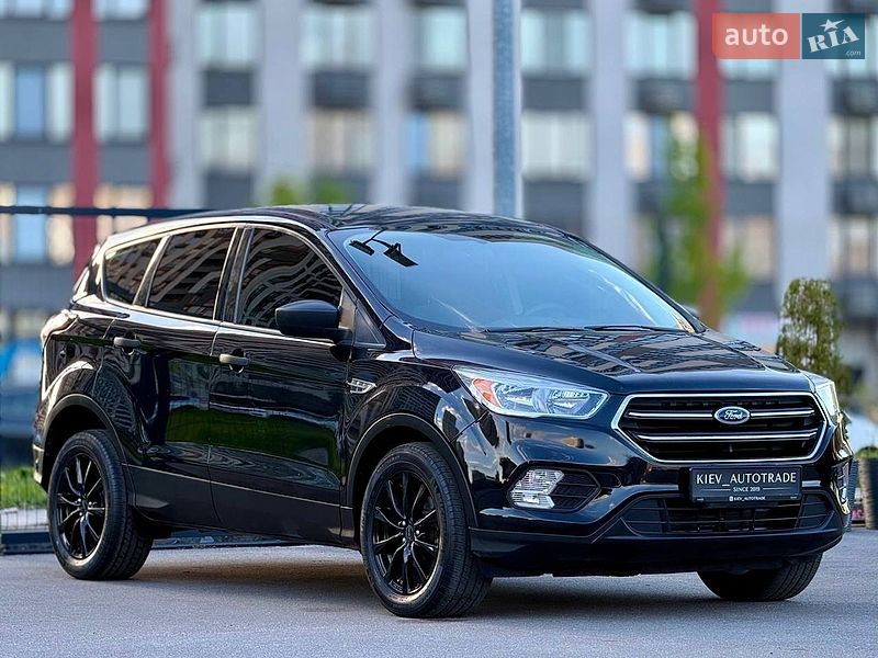 Внедорожник / Кроссовер Ford Escape 2018 в Киеве