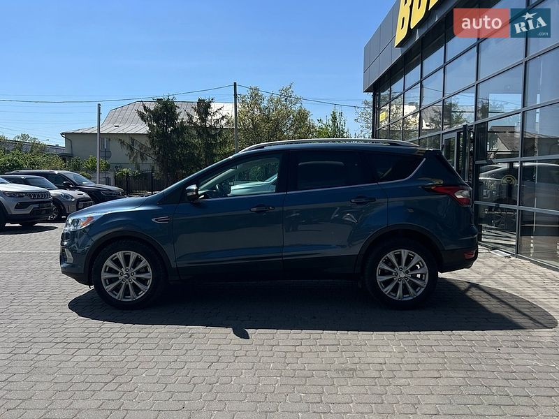 Внедорожник / Кроссовер Ford Escape 2018 в Ивано-Франковске