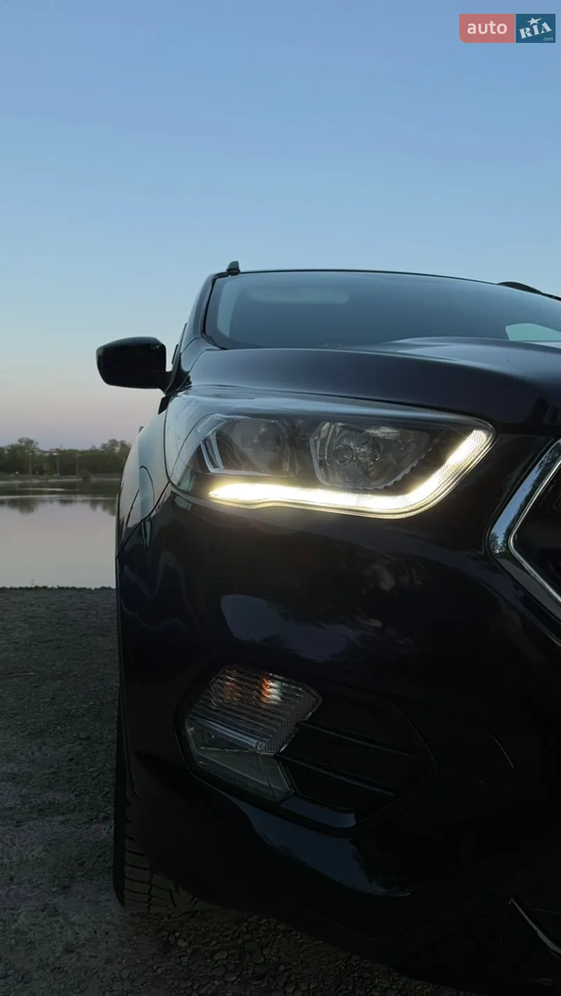 2017 Ford Escape - фото 1