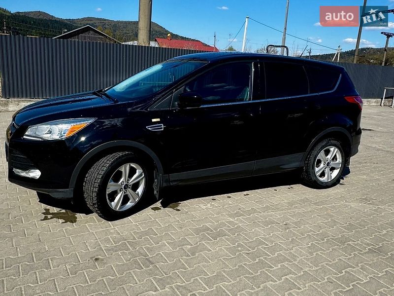 Внедорожник / Кроссовер Ford Escape 2016 в Сколе