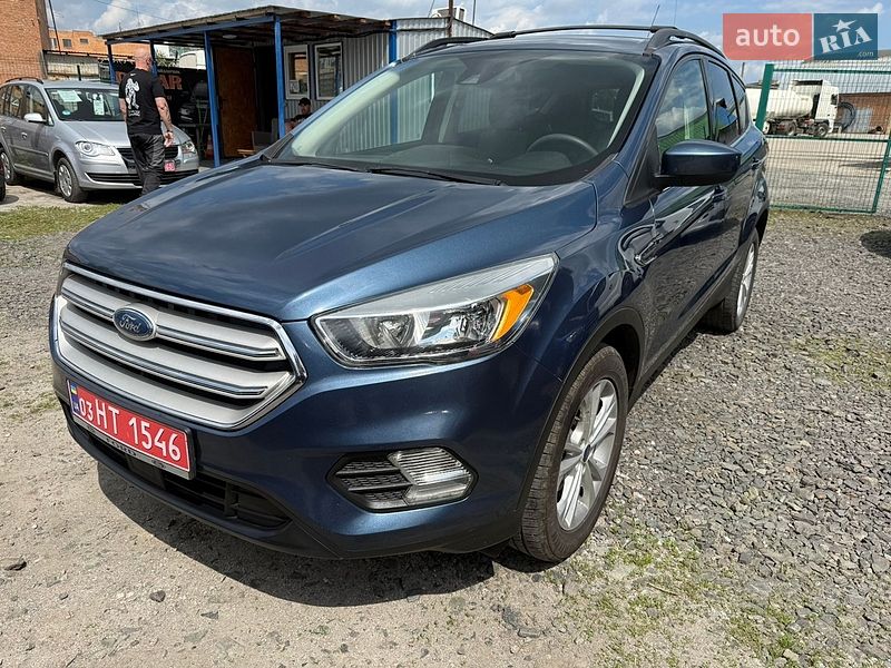 Внедорожник / Кроссовер Ford Escape 2018 в Полтаве