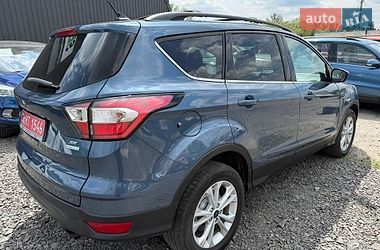 Внедорожник / Кроссовер Ford Escape 2018 в Полтаве