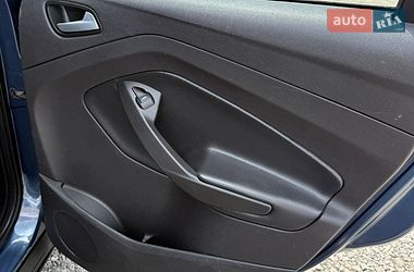 Внедорожник / Кроссовер Ford Escape 2018 в Полтаве
