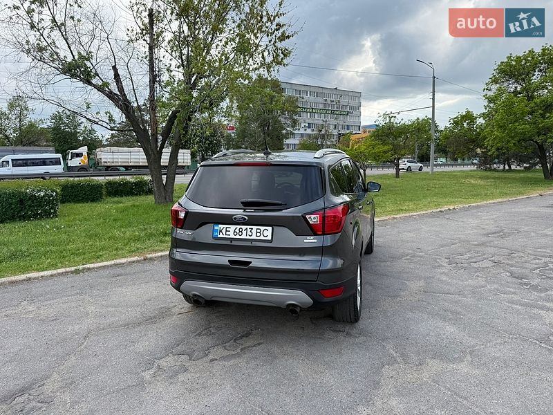 Внедорожник / Кроссовер Ford Escape 2018 в Днепре