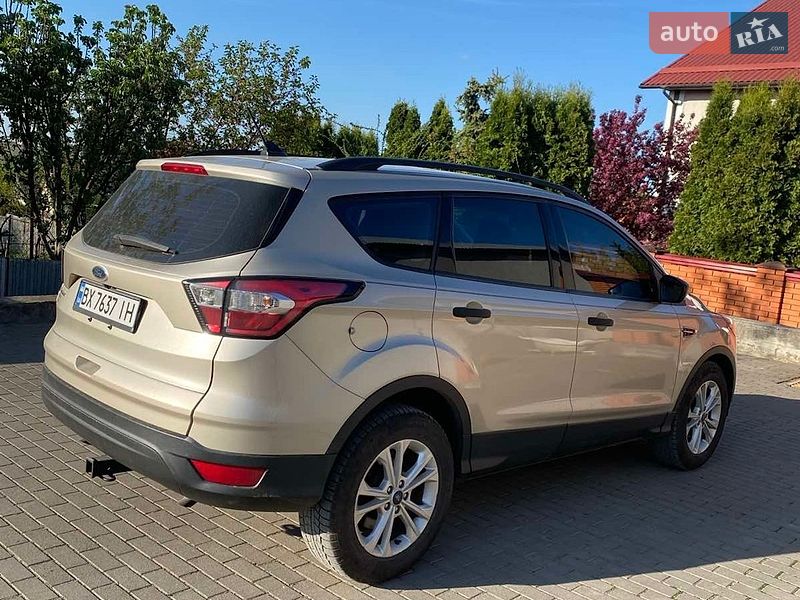 Внедорожник / Кроссовер Ford Escape 2018 в Хмельницком