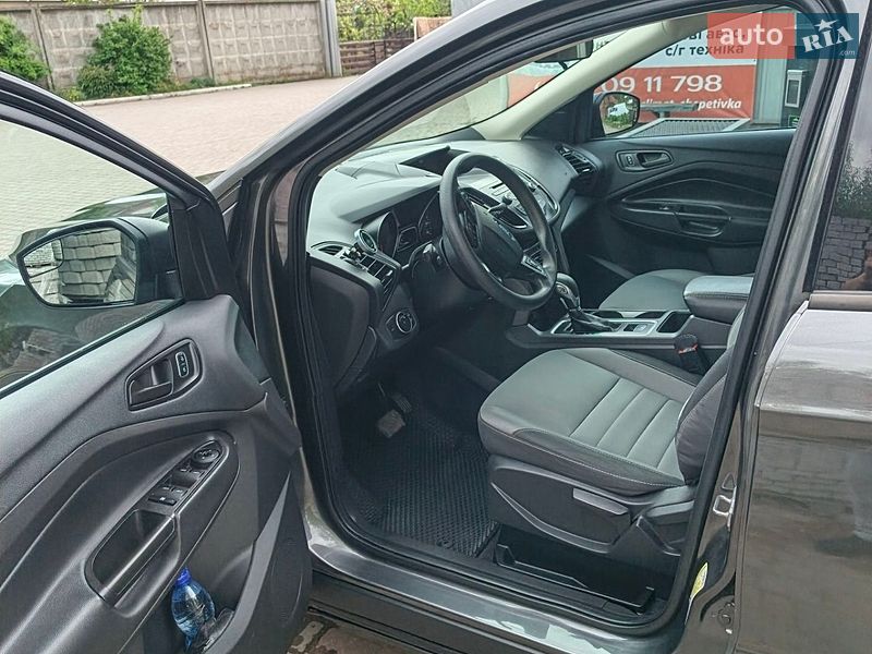 Внедорожник / Кроссовер Ford Escape 2017 в Изяславе