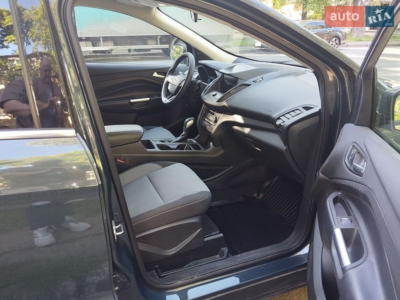 Внедорожник / Кроссовер Ford Escape 2019 в Одессе